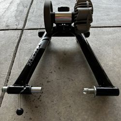 Trek Fluid Indoor bike trainer stand 