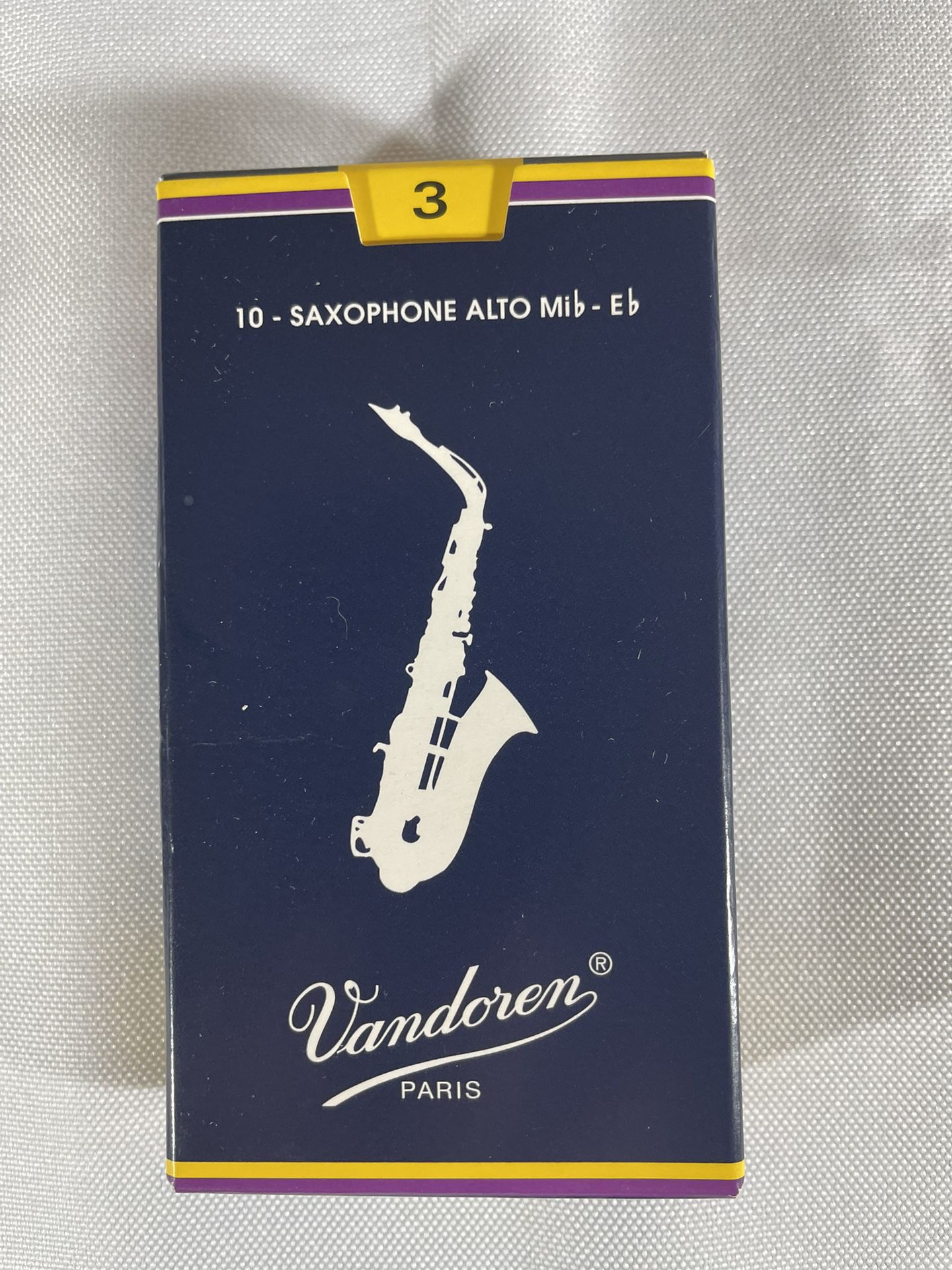 Vandoren ZZ Alto Saxophone Reeds Strength 3, Box of 10