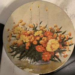 Vintage tin. get ready for the holidays, baking cooking, etc.