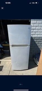 Kenmore Refrigerator 