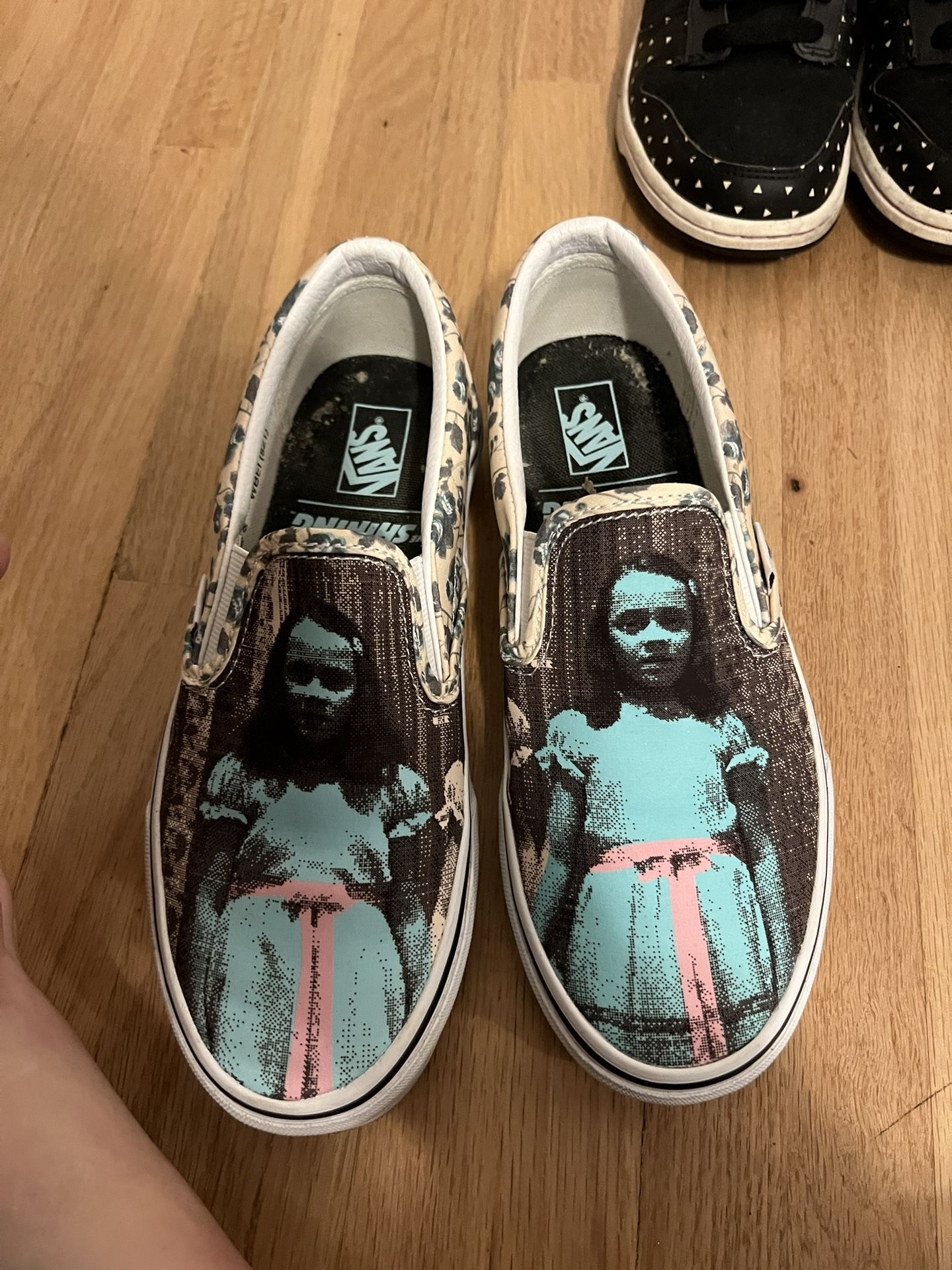 The Shining Twins Vans