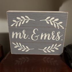 Mr & Mrs Wooden Decor