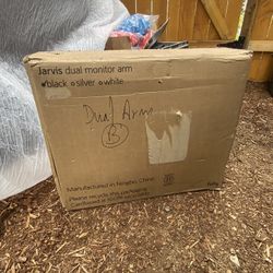 Dual Tv Hanging Bracket 