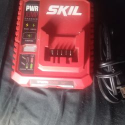SKIL BATTERY CHARGER