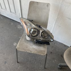 2012 Infiniti G37 Headlight