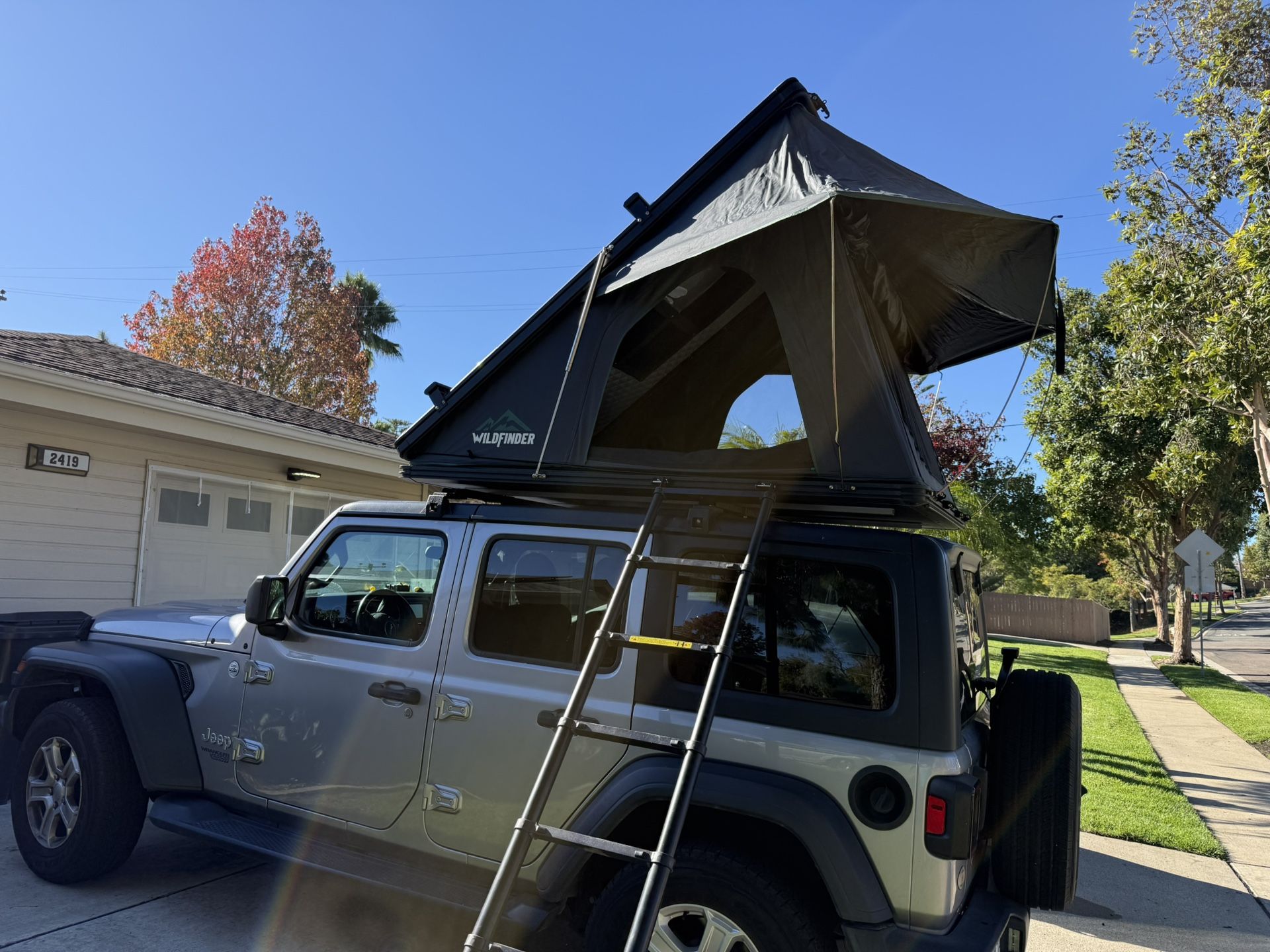 Windfinder Aluminum Rooftop Tent – Like New – $1200 OBO Originally $1500 – Used Only Twice