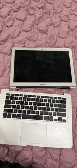 Macbook Laptop