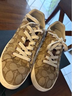 Coach # 7.5