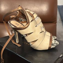 New Size 5 Tan/gold/black Strappy Heels 