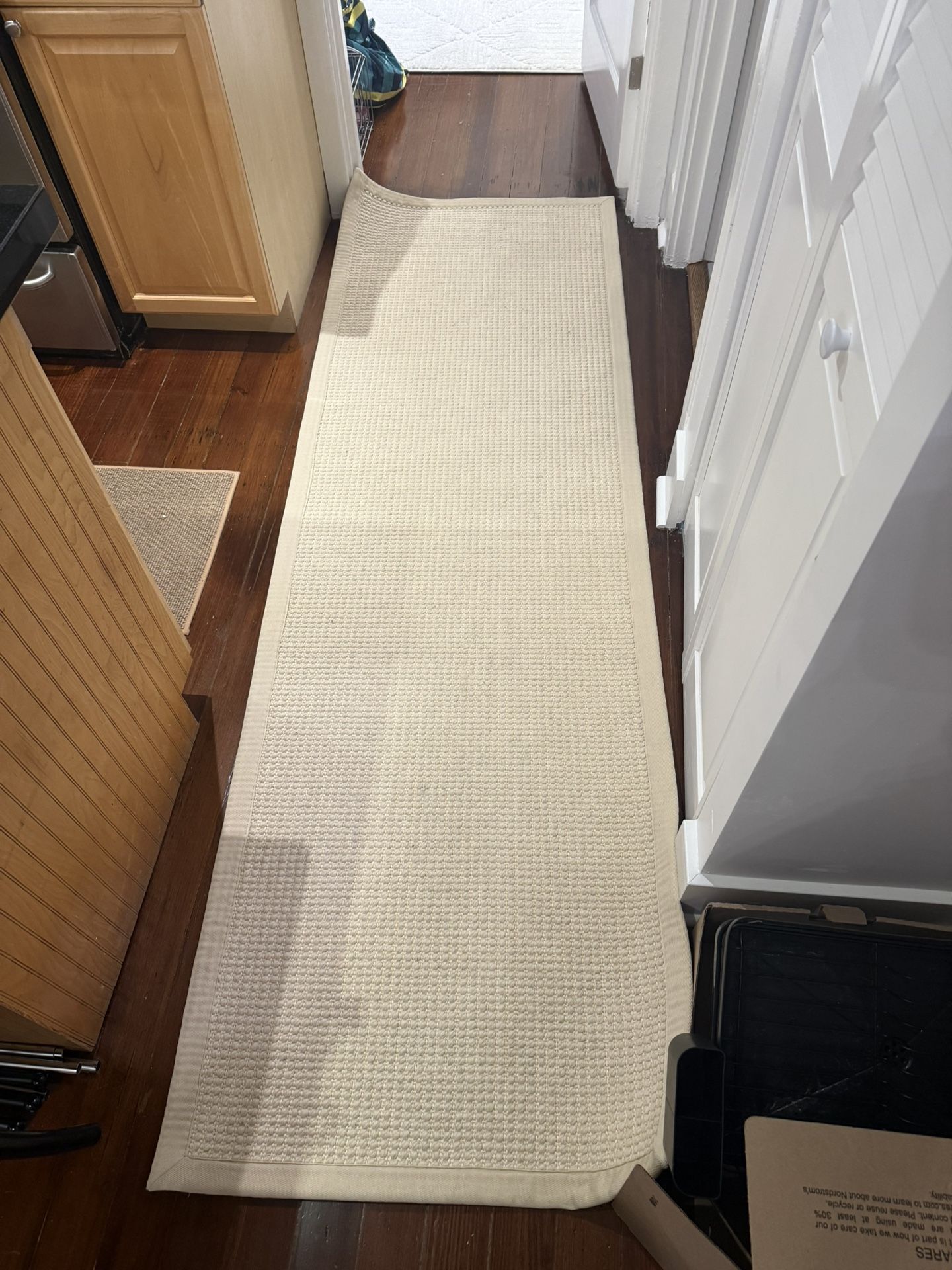 Reagan Geometric Textured Rug-Ivory