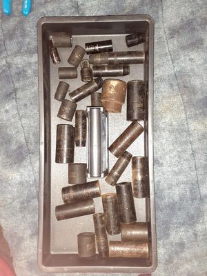 Photo LOTS OF DEEP WELL IMPACT SOCKETS...THERE IN EXCELLENT CONDITION AND SHAPE!!! 10 OF THEM IS NAPA NAME BRAND!!! GREAT PRICE!!!