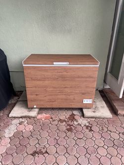 Brand new ice freezer