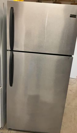 Like New Frigidaire Refrigerator - GREAT condition!