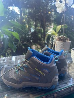 Merrell Waterproof Hiking Boots Youth Size 3