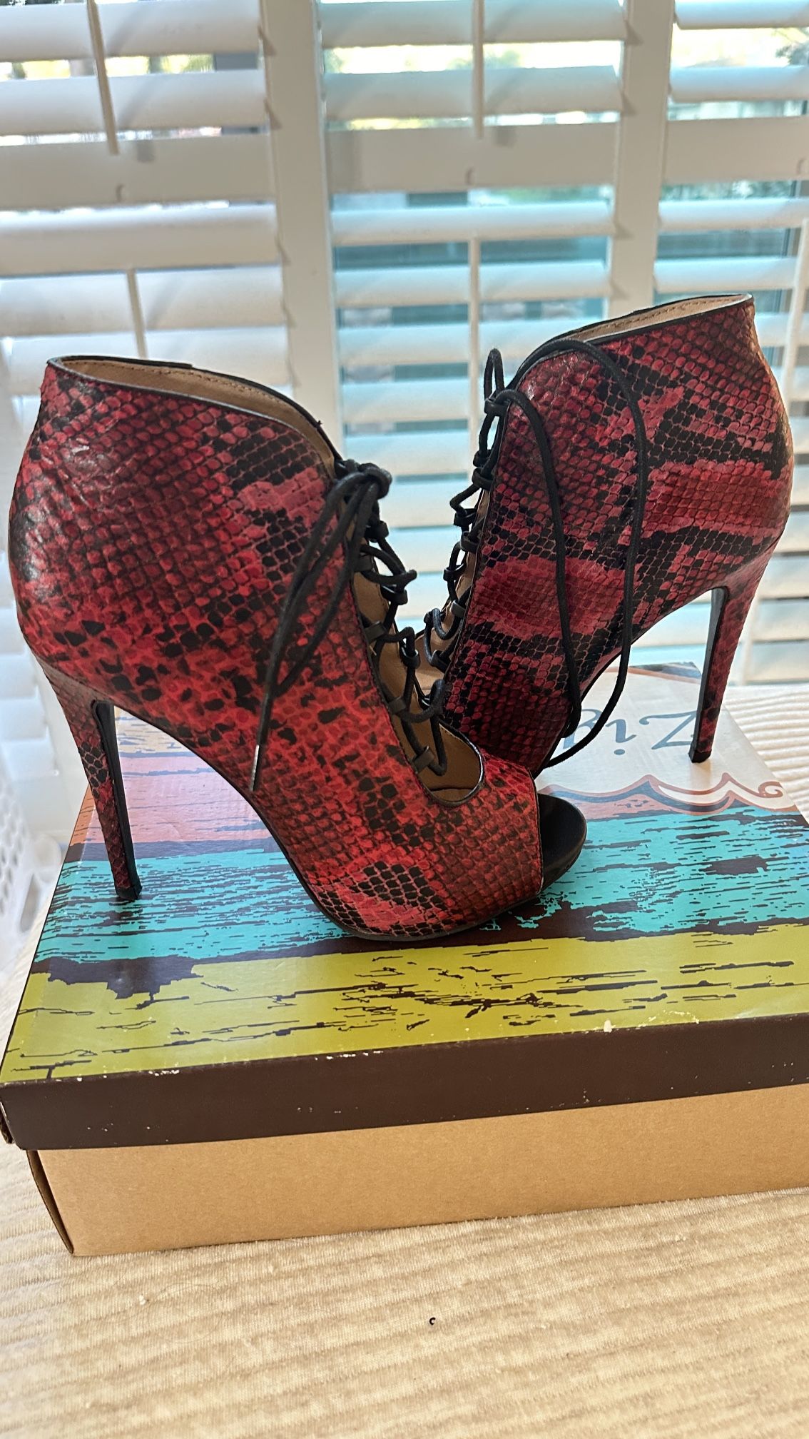 Size 8 Snakeskin Red And Black Lace up 4 Inch Heels