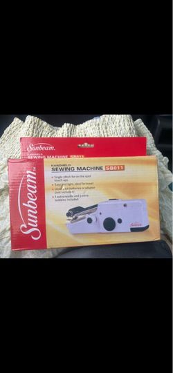 Portable sewing machine