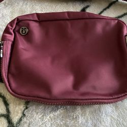 Lululemon Everything Belt Bag