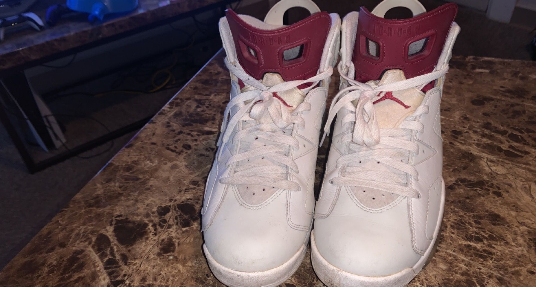 Maroon 6’s Size 12 Men’s