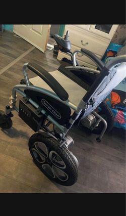 Electric wheelchair