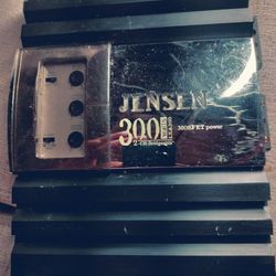 Jensen 300 W M Mosfet Power 2-channel Bridgeable Amp