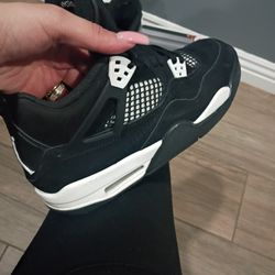 Air Jordan 4