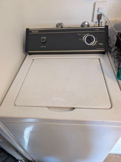 27 inch washer and a gas dryer. Both work great