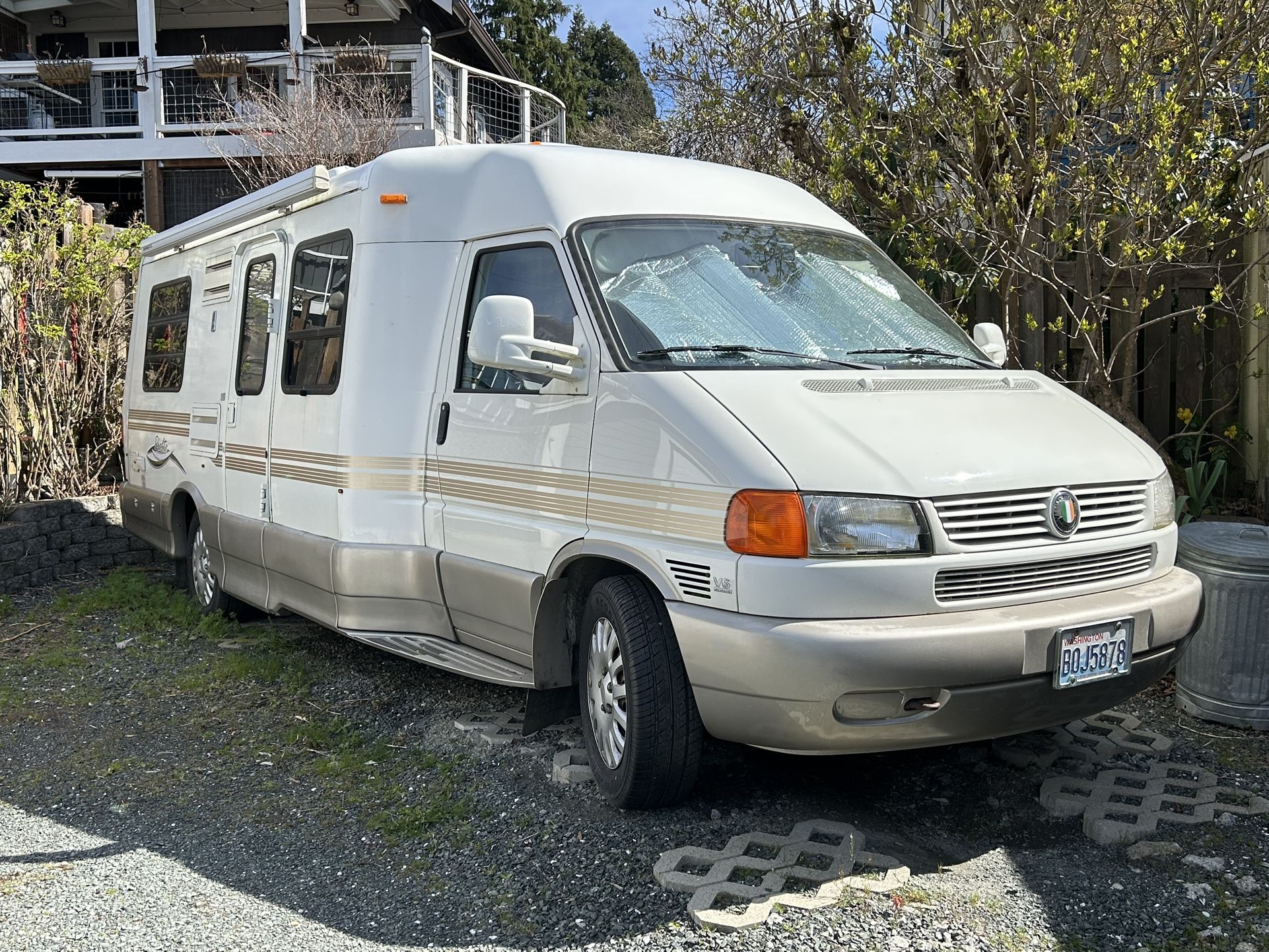 2002 Winnebago VW Rialta HD HD