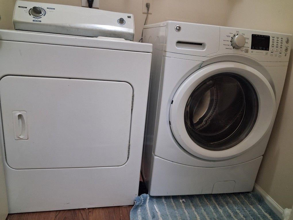 General Electric Laundry Machine