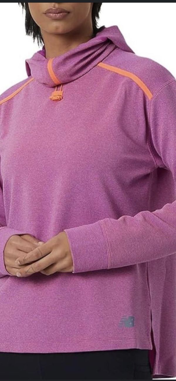 NWT -Hooded sweatshirt New Balance Q Speed Shift Hoodie