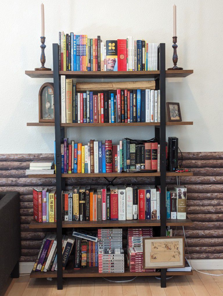 Sturdy & Industrial Chic Bookshelf