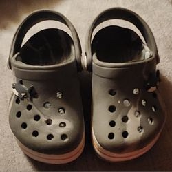 Grey Toddler crocks size 4