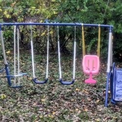 Swing set  Need Gone Today $25!!