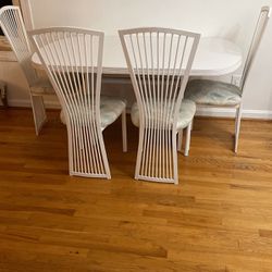 Mid-Century White Dining Room Table & 4 Chairs