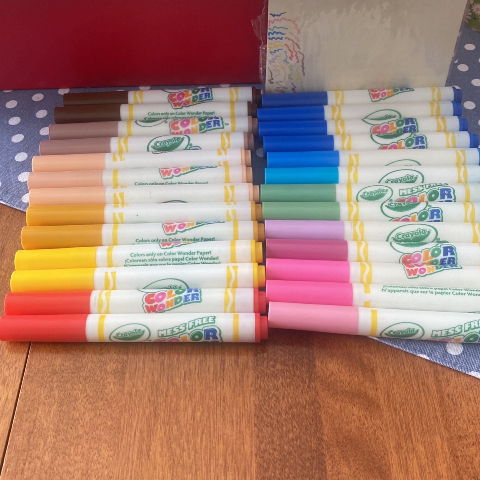 New) Crayola Color Wonder Mess Free Magic Light Brush 2.0 Paint Set for  Sale in San Diego, CA - OfferUp