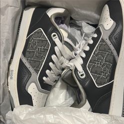 Authentic Dior B27 Low Sneakers - Men’s Size 6 (With Box & Receipt)