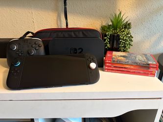 Like New Nintendo Switch 2 (bundle )