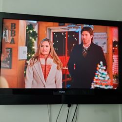 vizio tv 55 inch smart tv for Sale in Paterson, NJ - OfferUp