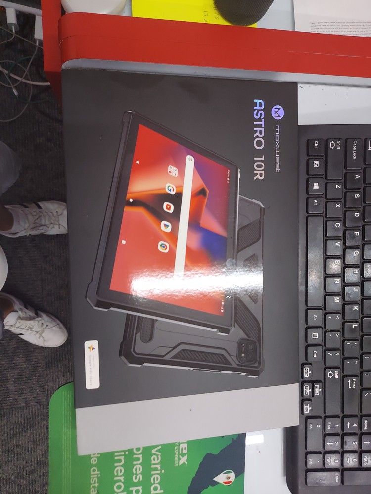 Maxwest ASTRO 10r Tablet $100