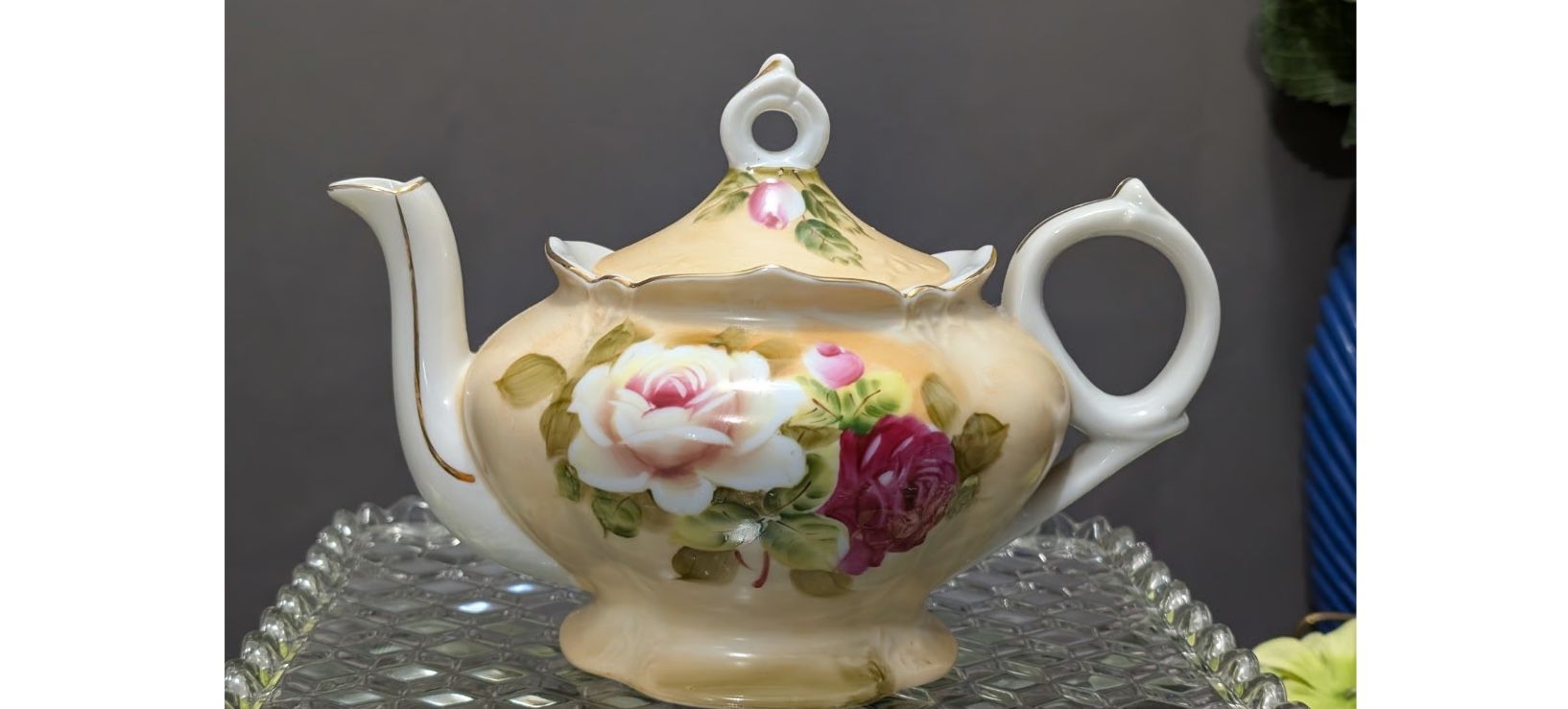Vintage Lefton Hand Painted Heritage Rose Teapot Music Box