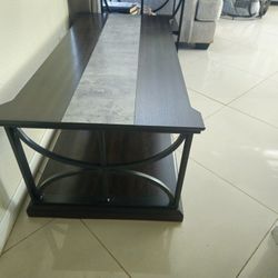 Coffee Table w/ 2 End Tables  