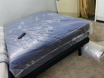 Full ajustable bed with mattress serta
