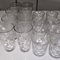 16 Matching Textured Glasses – Set of Tall & Short – Excellent Condition