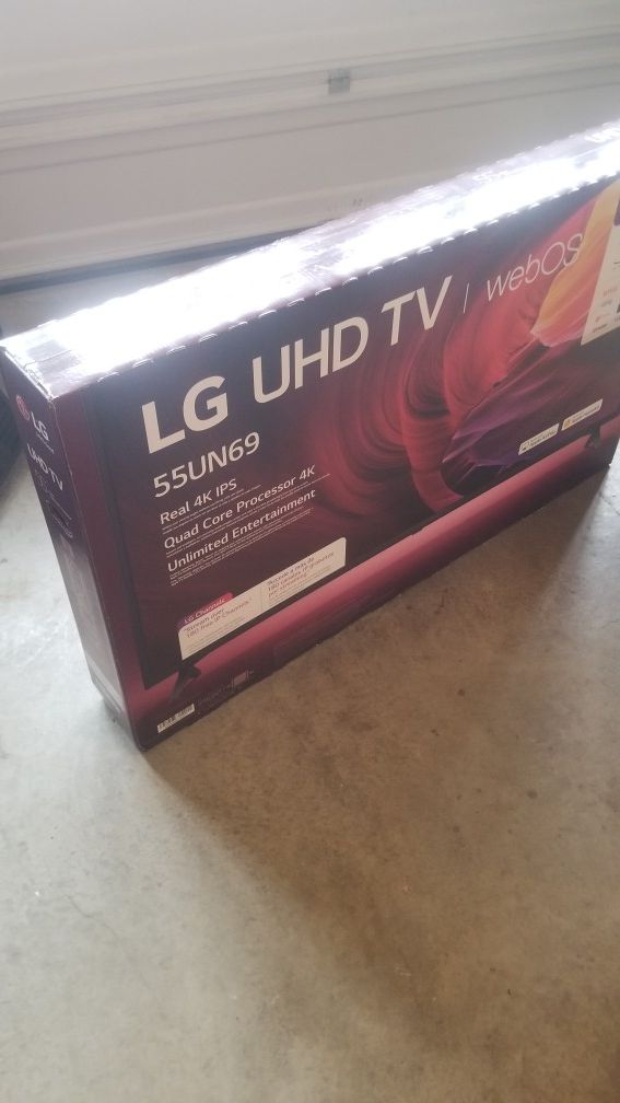 4kLG 55 inch smart tv brand new. Still in the box