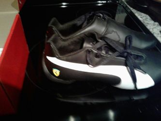 Men's Puma Ferrari tennis shoes