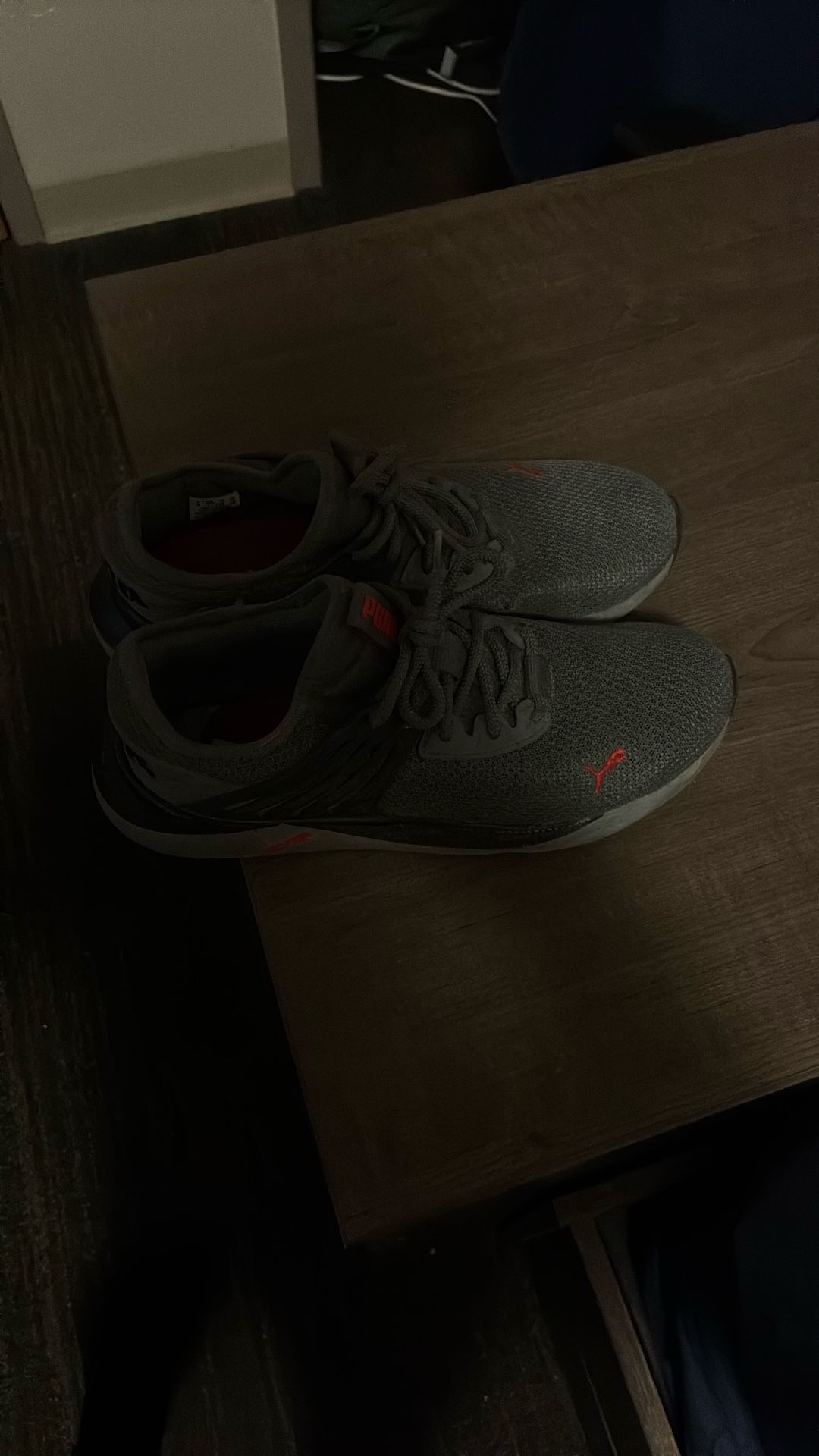 Pumas Shoes Size 9