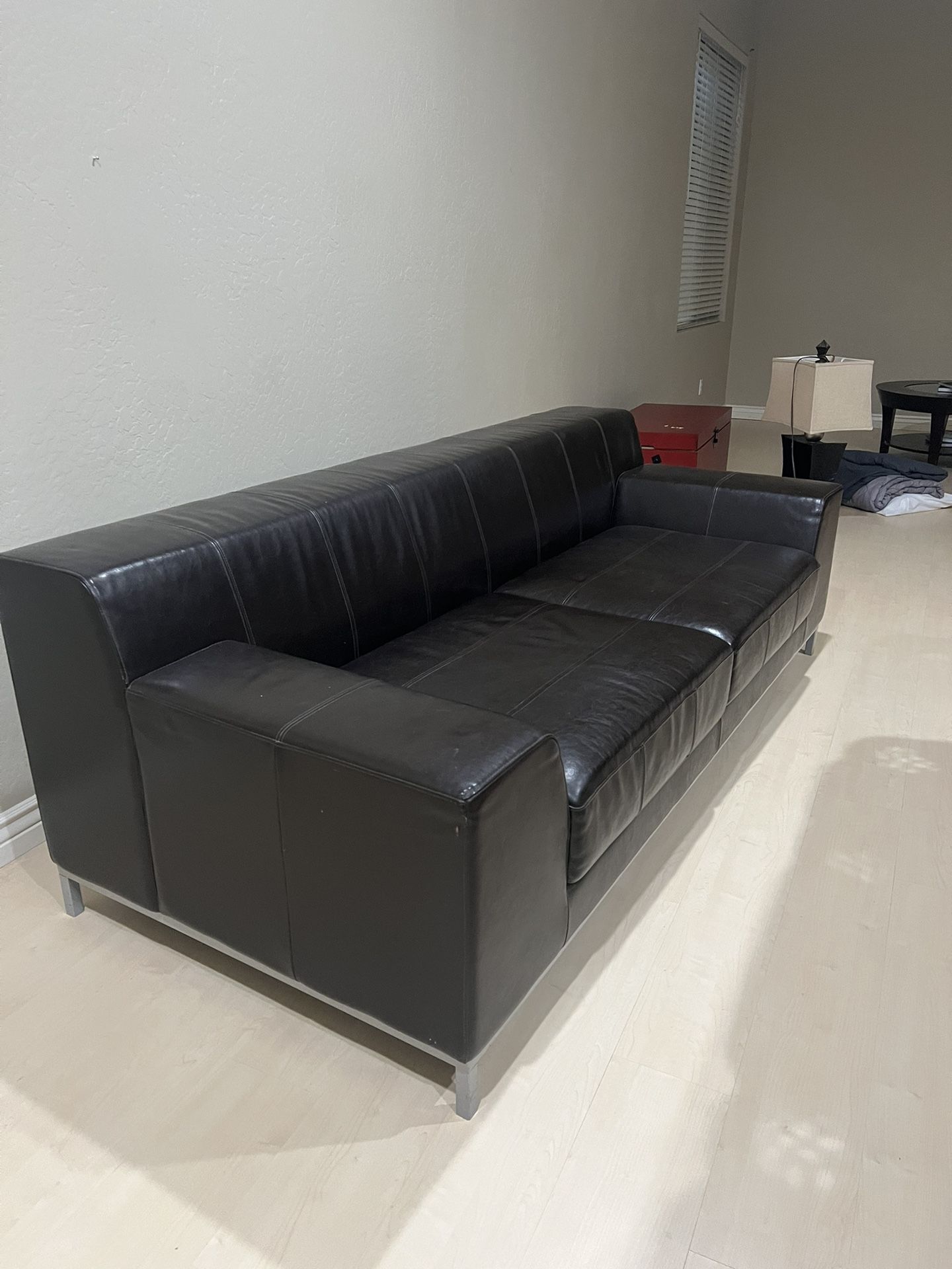 MUST GO TODAY MAKE OFFER Dark brown leather couch