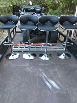 Set of 4 bar stools