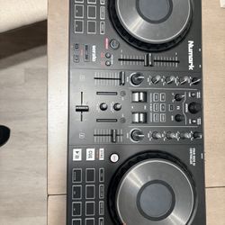 DJ Controller 