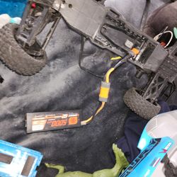 1/10 Arrma Fury Brushed Motor/2s Batt,remote.