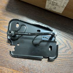 NEW AUDI Q7 4M FRONT BONNET HOOD RIGHT LOCK